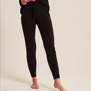NWT Abercrombie & Fitch A&F Black Knit Sweater Joggers Sweatpants XS